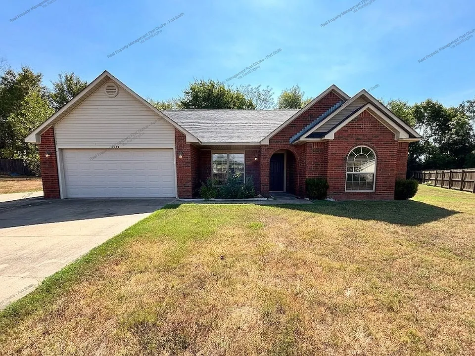 1475 Gate Dr