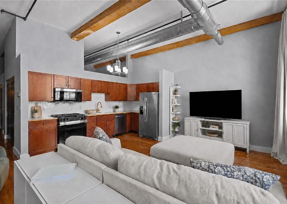 1st image of 99 Allen St Unit 105