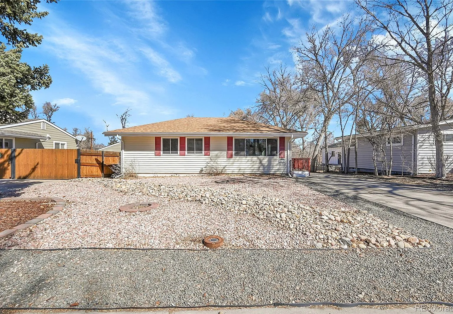 5 bed, 2.0 bath, 1708 sqft, $3,300 — Photo 1