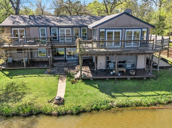 905 Brook Forest Dr, Conroe, TX 77385