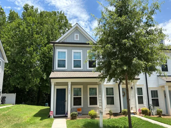1005 Plaza Walk Dr, Charlotte, NC 28215