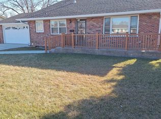 902 Cedarberry Rd, North Platte, NE 69101