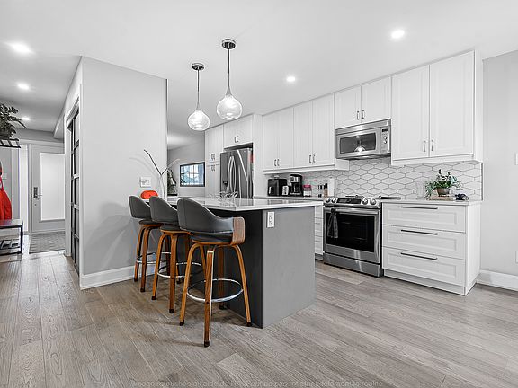4th image of 6417 Glen Knolls Dr