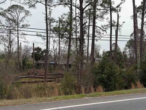 906 Alabama St N, Broxton, GA 31519