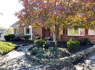 18 Ivan Rd, Columbia, NJ 07832