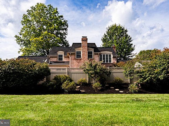 3rd image of 68 Walden Rd