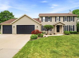1502 E Cranberry Dr, Appleton, WI 54915