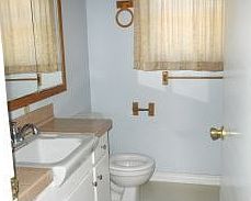 2nd image of 1944 Wildrose Ave