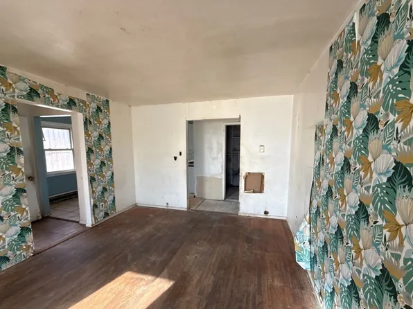 156 Beach 60th Street image 4 of 14