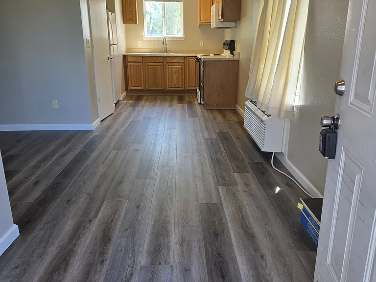 423 S Peach St #2 — Photo 2