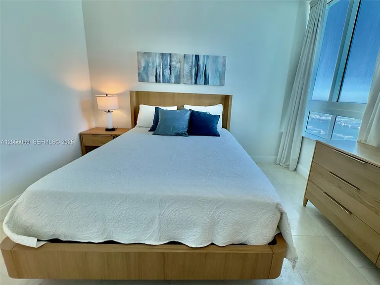 1900 N Bayshore Dr #4003 — Photo 3