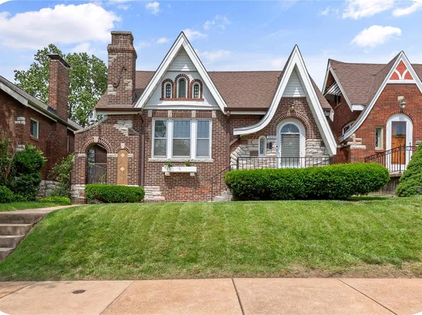 3839 French Ct, Saint Louis, MO 63116
