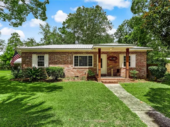502 E 4th St, Woodbine, GA 31569