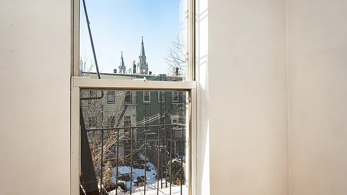 Rented by Nooklyn NYC LLC | media 46