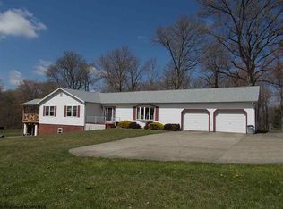 2518 E Grafton Rd, Fairmont, WV 26554