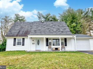 52 Hampton Ln, Willingboro, NJ 08046
