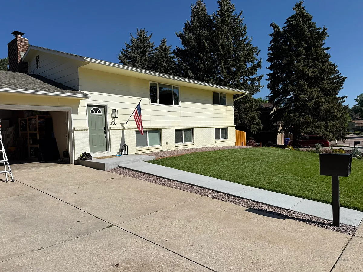Building Photo - 3135 Raindrop Dr