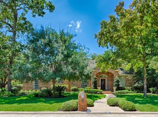 28 Wedgewood Blvd, Conroe, TX 77304