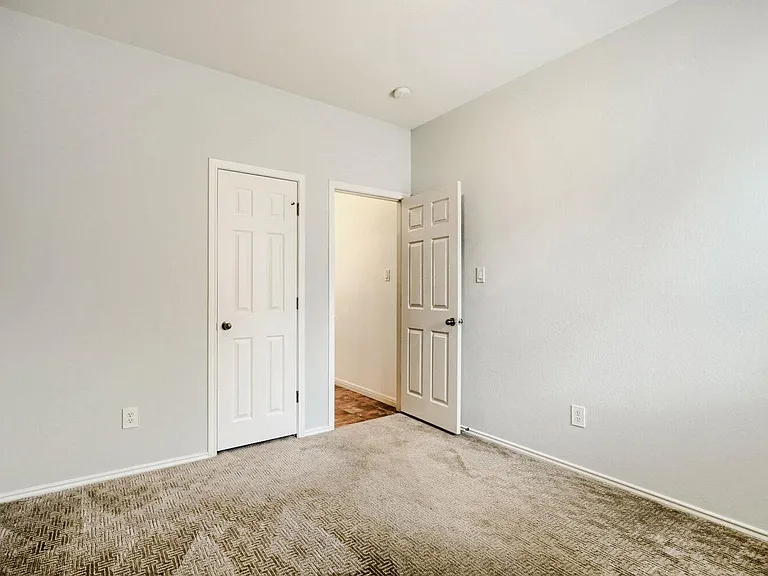 3410 Yogi Berra Way — Photo 20