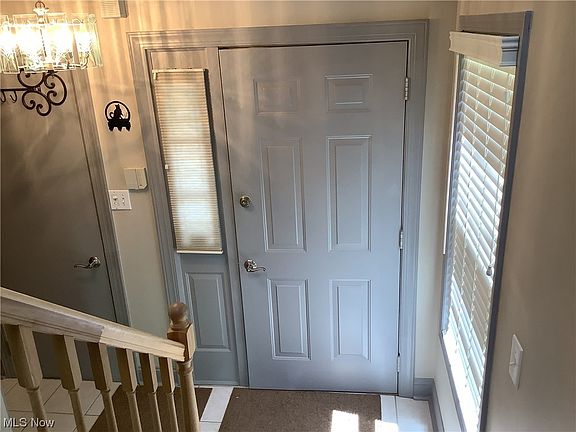 4th image of 586 Topaz Ln