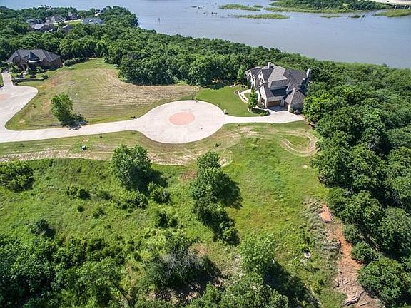 2nd image of 2101 Pinnell Ct