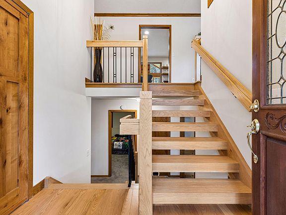 4th image of 7865 Somerset Ct