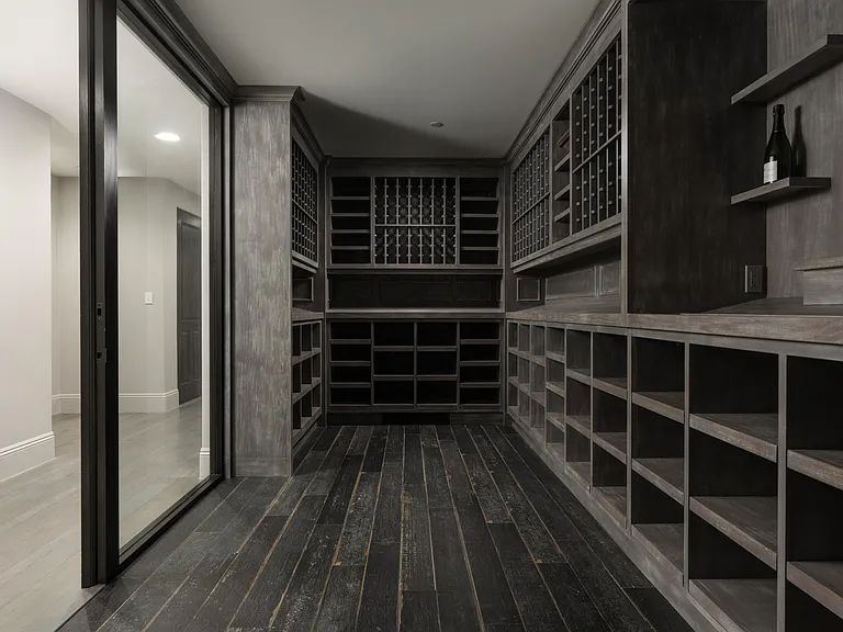 700 E Mountain Dr — Photo 16