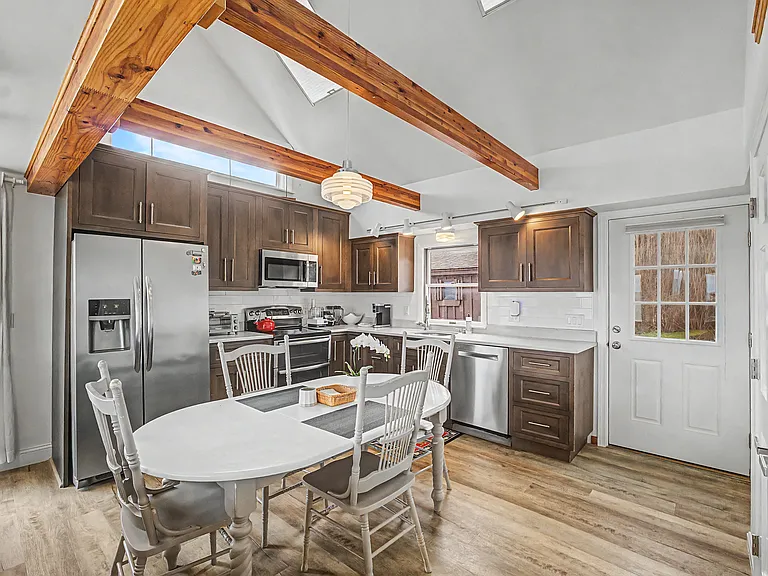 14 Captain Crocker Rd — Photo 6