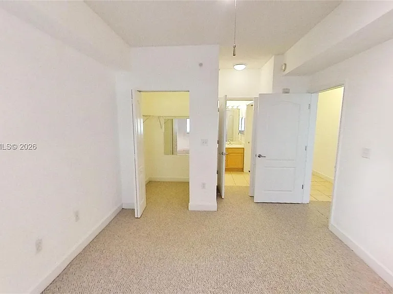 6001 SW 70th St #217 — Photo 8