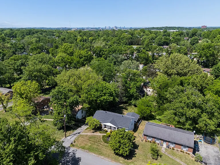 340 Binkley Dr — Photo 29