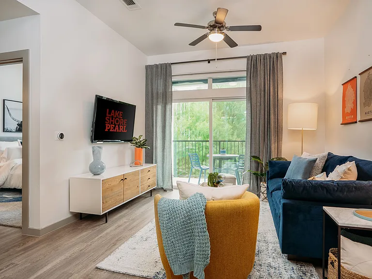 Lakeshore Pearl — Photo 10