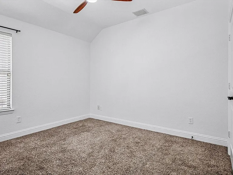 16400 Stillhouse Hollow Ct — Photo 7
