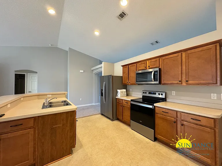 6613 Indian St — Photo 5