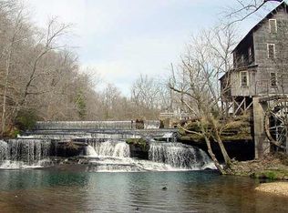 17 Wilburn Mill Rd, Leoma, TN 38468