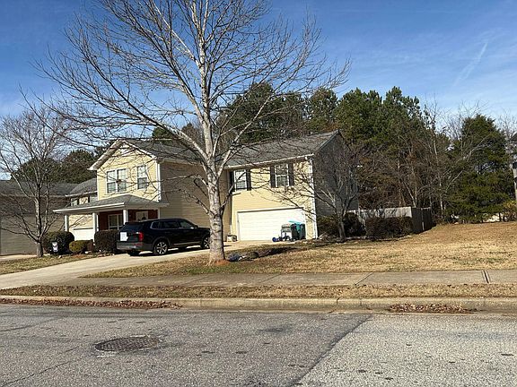 3rd image of 136 Milford Dr