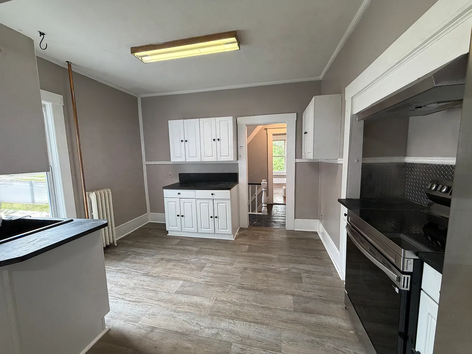 2 bed, 1200 sqft, $2,300 — Photo 4