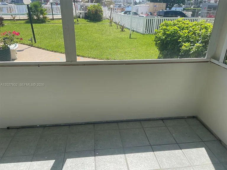 450 Golden Isles Dr #1H — Photo 26