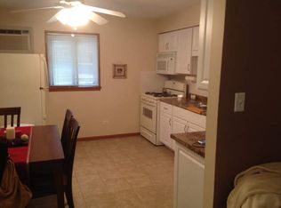 7529 Country Ln APT 1S, Darien, IL