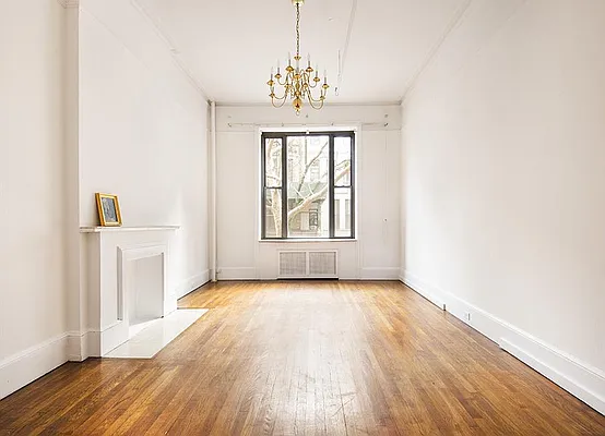 Sold by Warburg | media 22