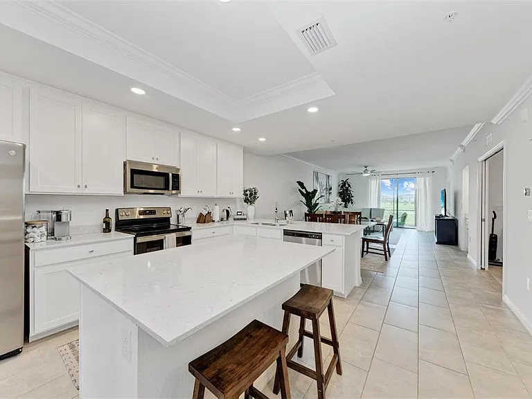 5685 Palmer Cir #105 — Photo 7