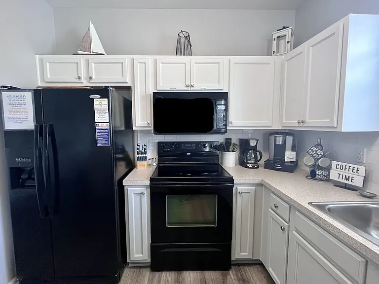 All of the comforts of home in your full-size, fully stocked kitchen.