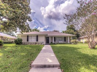 3215 Castlewood St, Houston, TX 77025