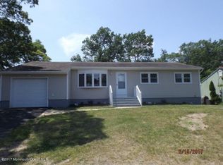 511 Azalea Dr, Brick, NJ 08724