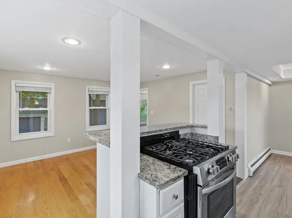 65 Hale St #2, Beverly, MA 01915