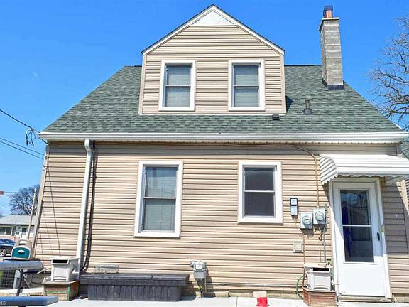 4th image of 20506 Avalon St