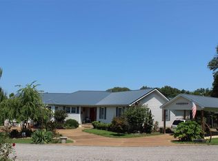 76 Crescent St, Friendship, TN 38034