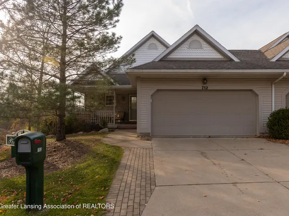 752 Pine Meadow Ln, Williamston, MI 48895