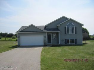 2180 Antler Ct NE, Cedar Springs, MI 49319