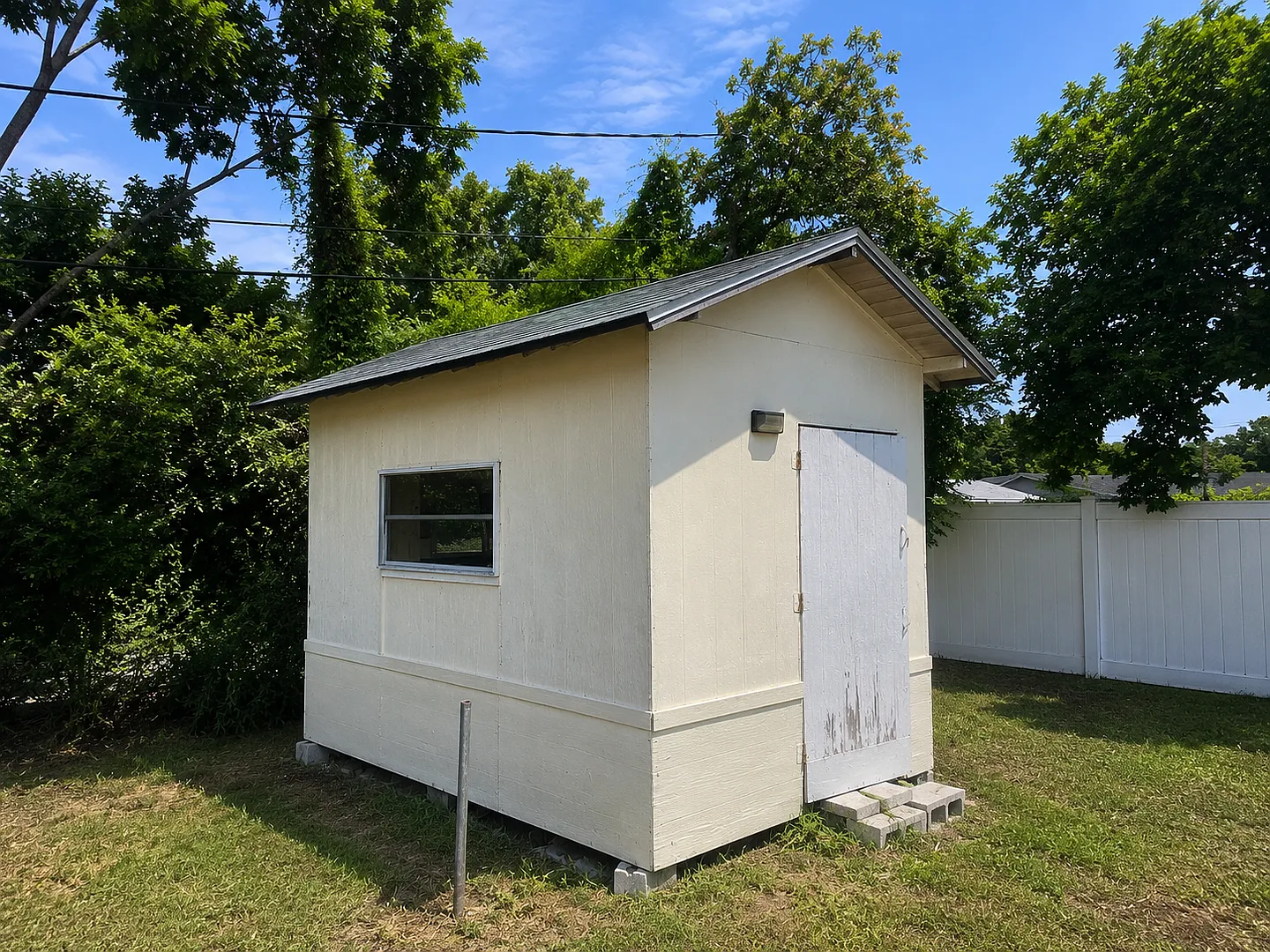 Beautiful 3BR/1BA Lakeland Home with Bonus Room Near Southeastern University! — Photo 3