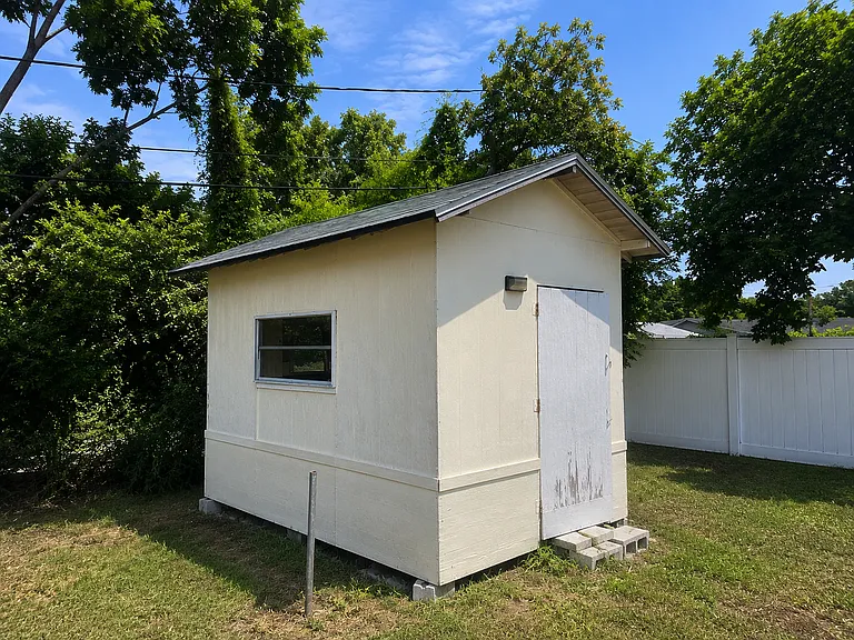 538 Norfolk Cir — Photo 3